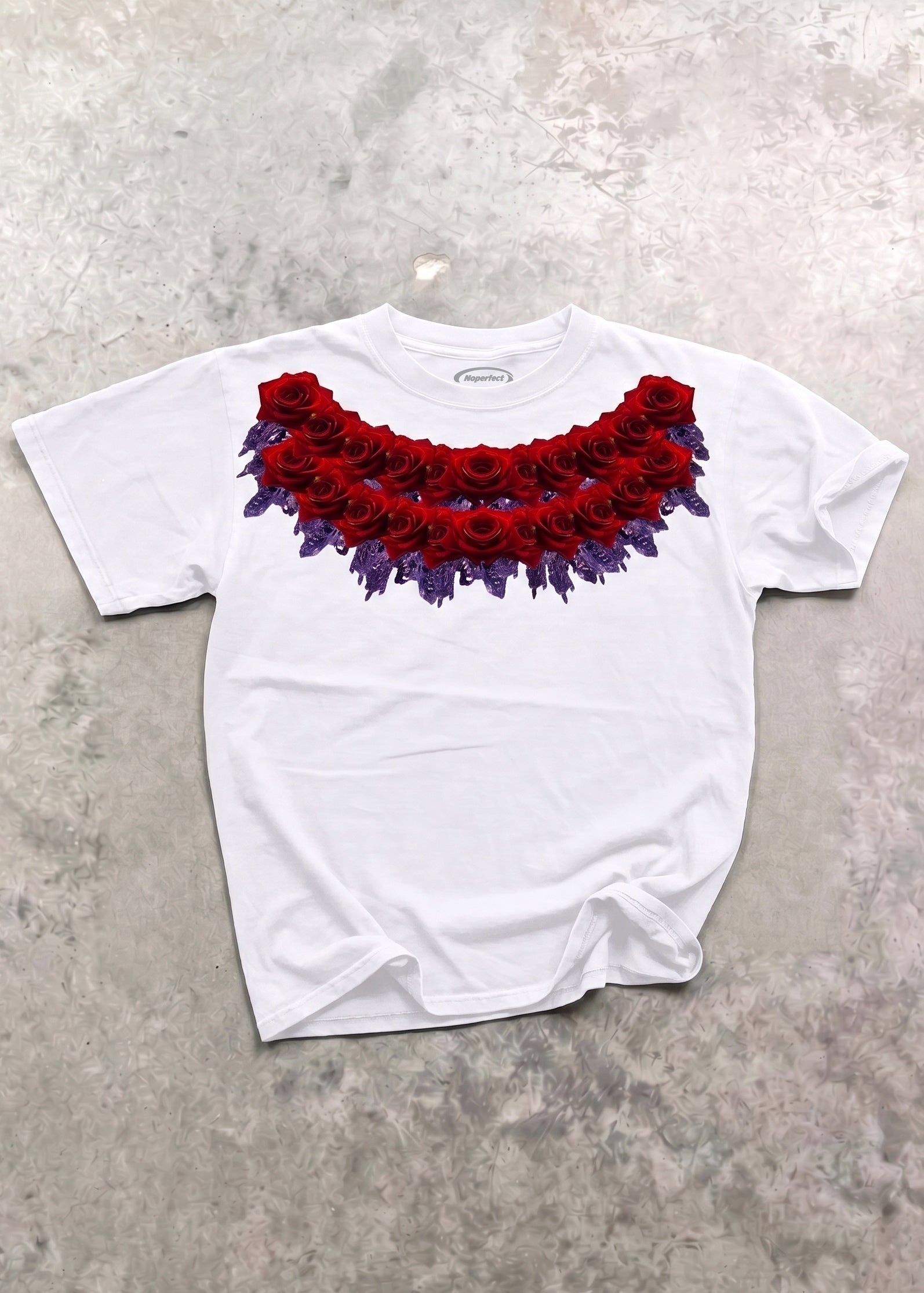 T-shirt "Neckrose White"